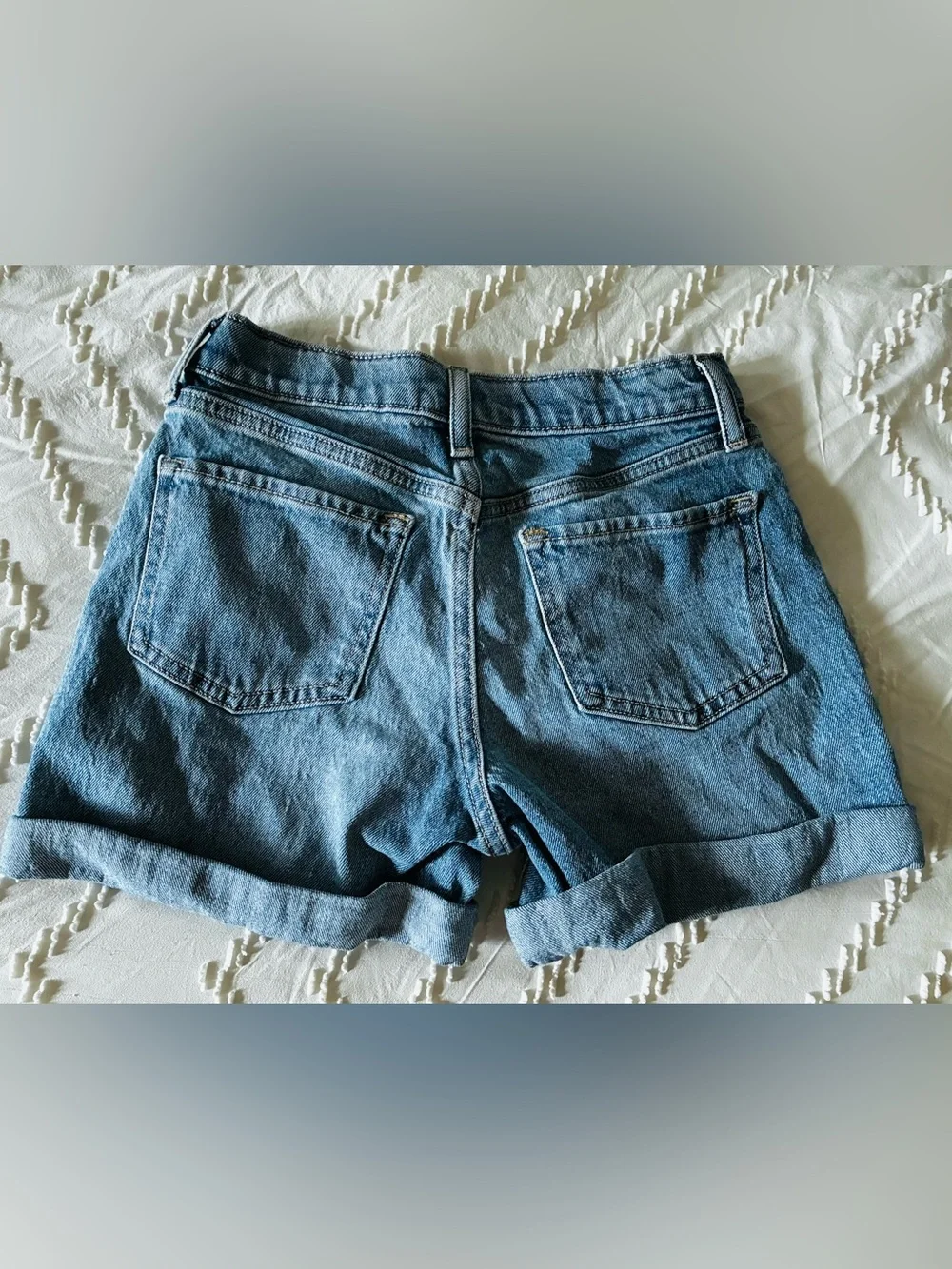Old Navy High-Rise Denim Shorts in Blue girls 12